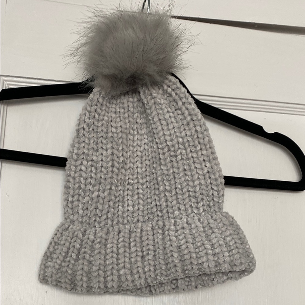 Cozy Gray Knit Pom-Pom Chenille Beanie